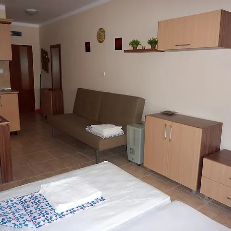 Apartment Mm
