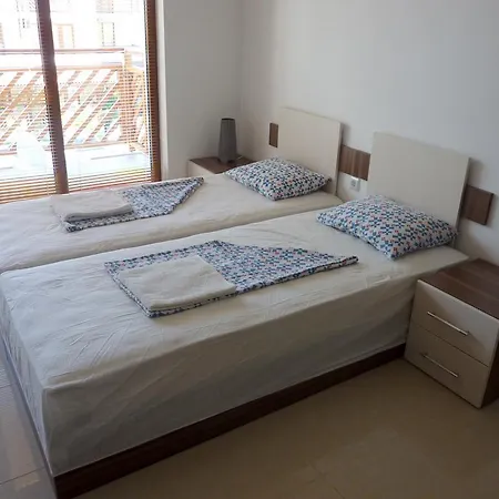 Apartment Mm *